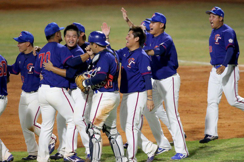 中華隊在2018年雅加達亞運棒球賽首戰以2：1擊敗擁有全職棒明星的南韓隊。 報系資料照