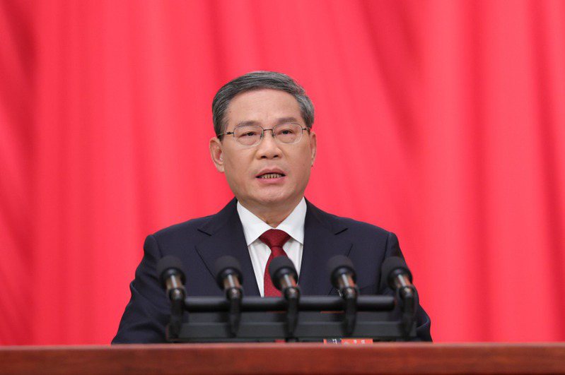 中國國務院總理李強政府工作報告表示今年經濟總體回升向好。中新社