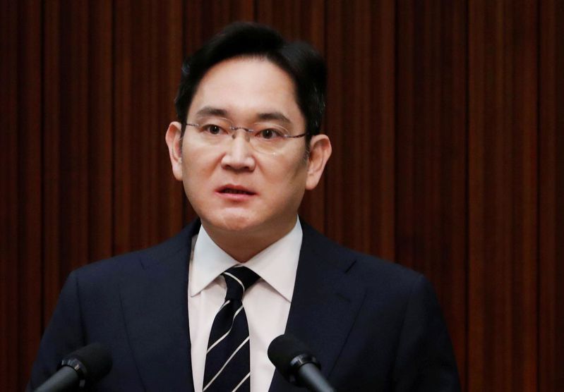韩国三星电子副会长李在镕今天因涉嫌行贿遭判处2年6个月徒刑并当庭羁押。路透(photo:UDN)