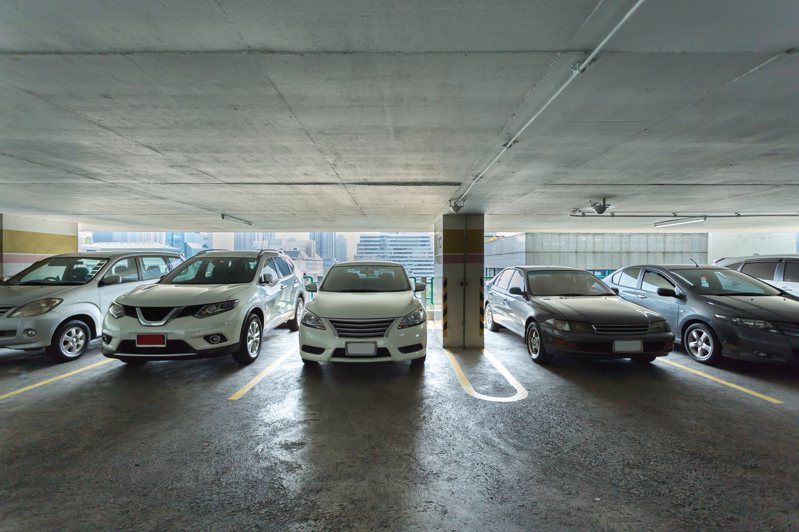 全台最難停的停車場，網友狂點名「南港citylink」地上停車場。 示意圖/ingimage