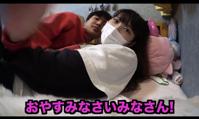 日本YouTuber與親生妹妹互動親密，讓網友看了好尷尬。
圖擷自YouTube