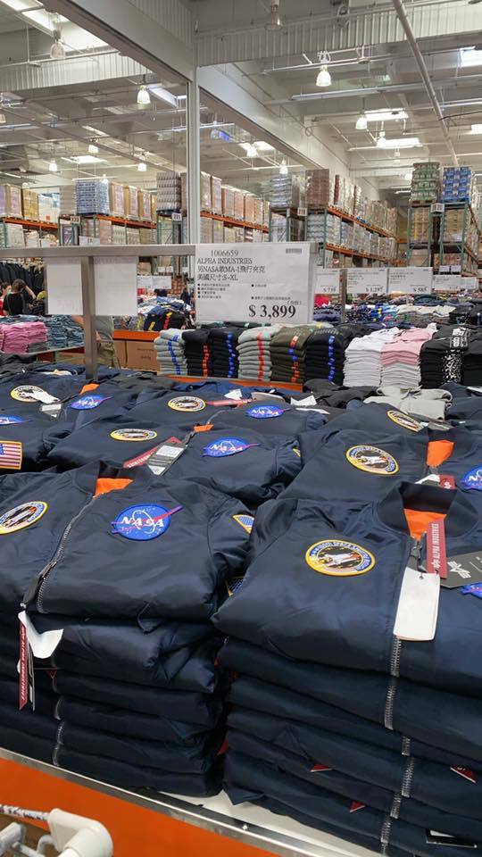網友分享好市多開賣Alpha的NASA MA-1飛行外套。圖擷自Costco好市多 商品經驗老實說