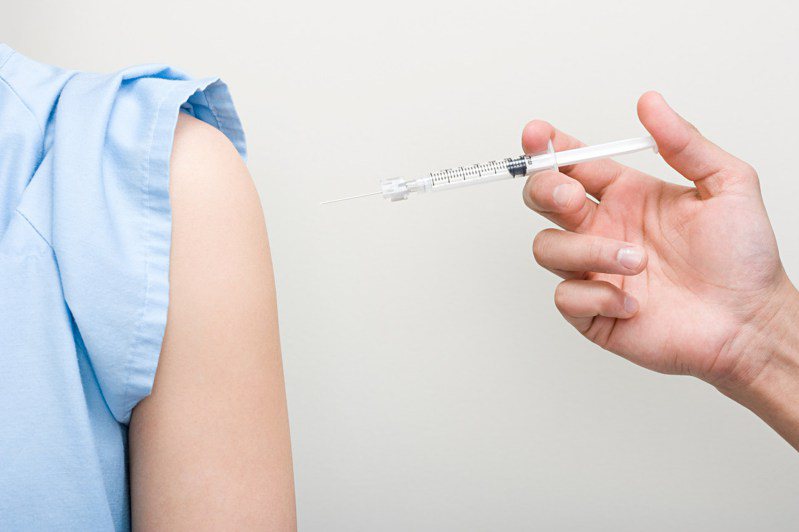 國際間傳出施打流感疫苗死亡案例，引發國內外注意。 圖／ingimage