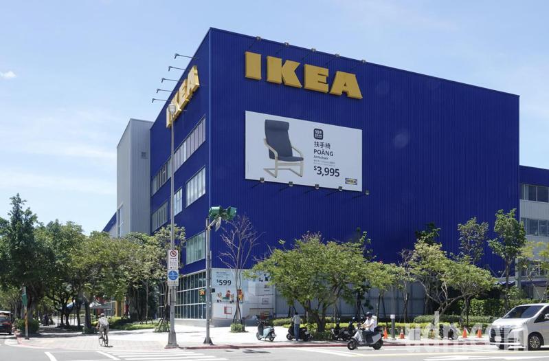 瑞典知名品牌「IKEA宜家家居」，販賣各種平價家具，深受台灣人的喜愛。 記者林俊良／攝影