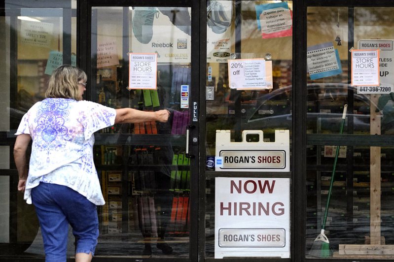 美国劳动市场持续缓慢好转，上周首度申领失业补助的人数，连续第二周下滑。美联社(photo:UDN)