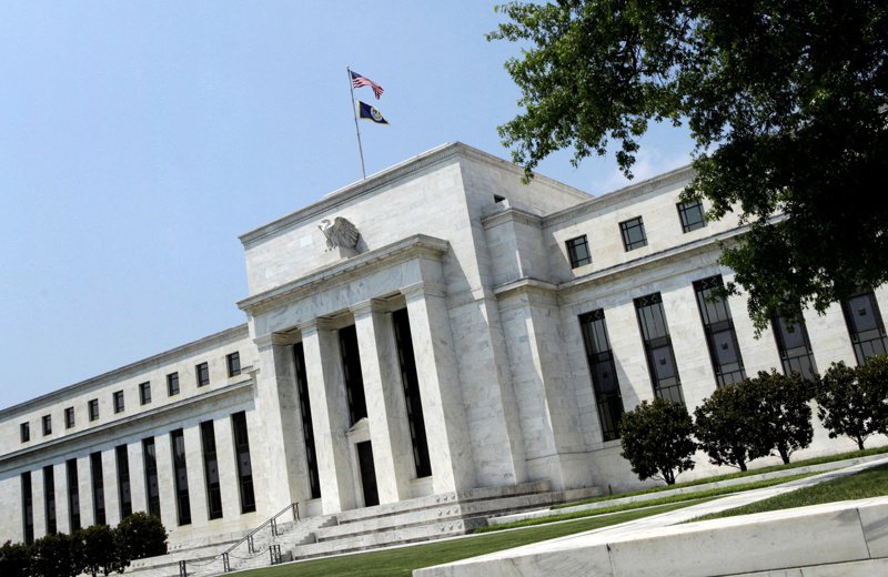 联准会（Fed）「鹰派」决策官员已预期，最快3月会议就可能首次升息，并于今年内开始缩减资产负债表。 路透社(photo:UDN)