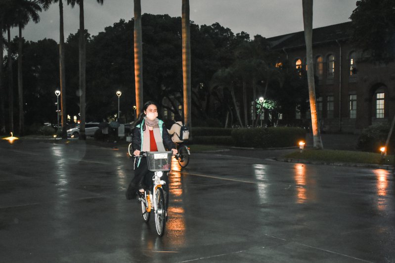 台灣師範大學等3校擬在校區間設置專屬單車道「大學之道」，提供學生跨校通勤。圖／台灣大學提供