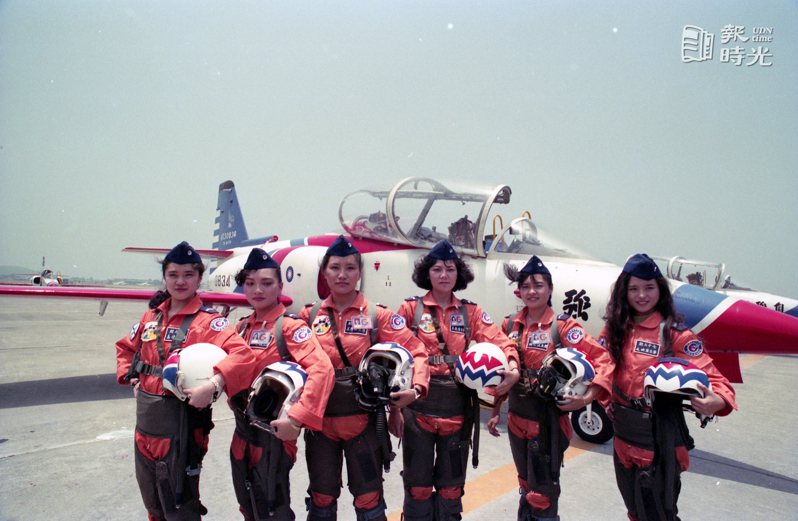空軍官校今年首次招考「女性專科軍官班」，第一批「女飛官」將在民國八十二年五月誕生。　日期：1991/5/8．攝影：胡國威．來源：聯合報