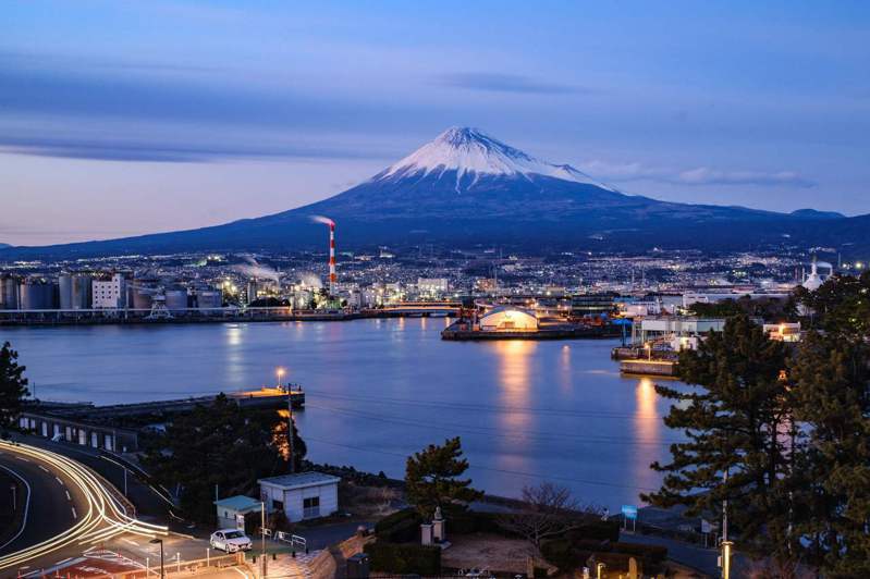 一對夫妻本來買下一間能眺望富士山美景的房子，但之後卻因為隔壁建案而變調。富士山風景示意圖。法新社