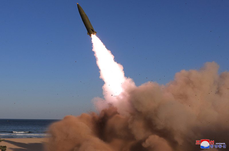 北韩16日发射的新型战术导向武器，是以首尔首都圈为主要攻击目标的小型化短程弹道飞弹。欧新社(photo:UDN)