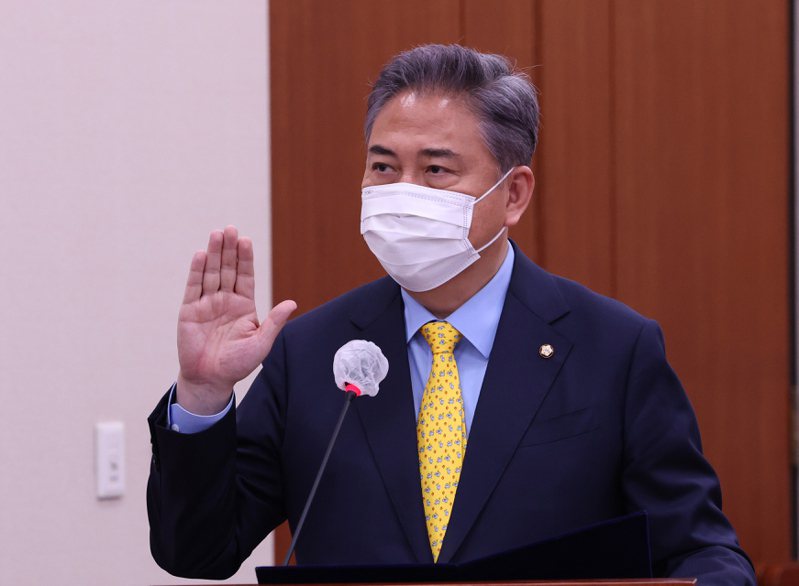 南韩外交部长提名人朴振二日出席国会人事听证会。（欧新社）(photo:UDN)