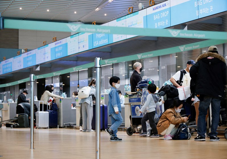 南韩将从8日起放宽入境隔离规定，取消对未接种疫苗外国人士的7天隔离规定。路透(photo:UDN)