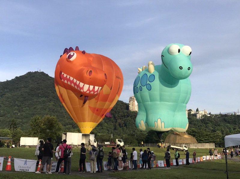 桃園熱氣球嘉年華邀請首度在台亮相的2組熱氣球迎賓。記者翁唯真／攝影