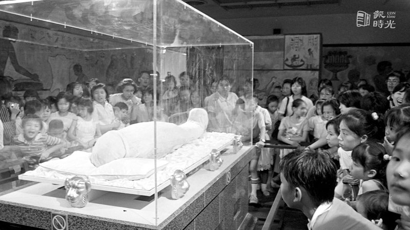 圖說：首次來華的「古埃及文物展」於七日始在台北市歷史博物館揭幕。來源：聯合報。攝影：陳曙光。日期：1985/9/7