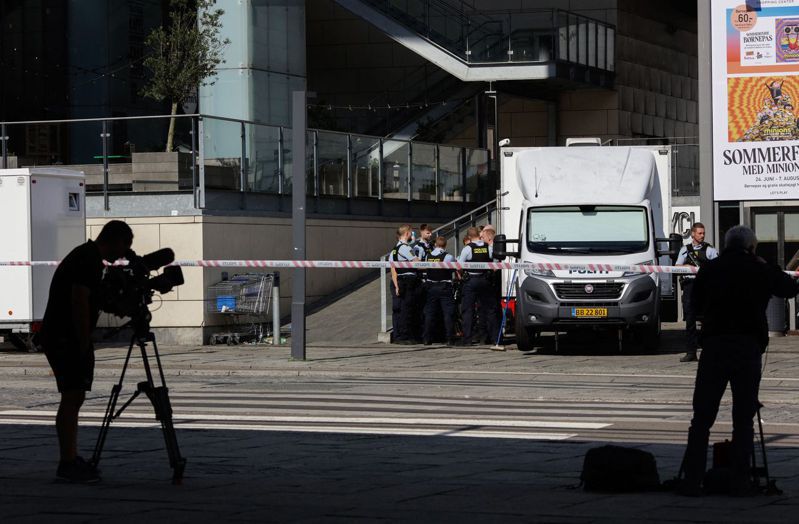 丹麦首都哥本哈根的购物中心3日下午发生枪击案，造成3人死亡。 法新社(photo:UDN)