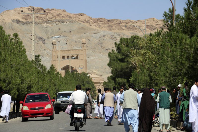 阿富汗媒体今天报导，阿富汗西部的赫拉特城（Herat）今天发生爆炸案，造成40余人伤亡，包括一名穆斯林宗教领袖。美联社(photo:UDN)