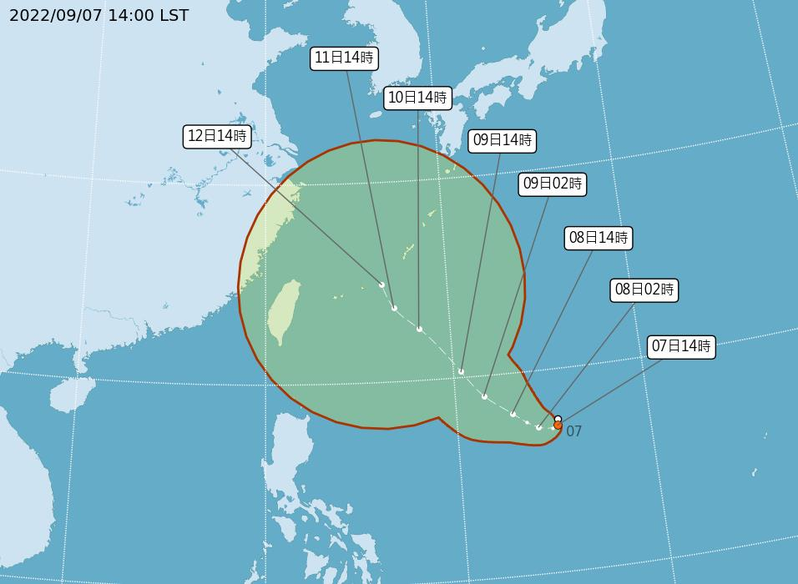 帶性低氣壓TD15於今日上午生成，預估明日較有機會升格為今年第12號颱風「梅花」。圖／氣象局