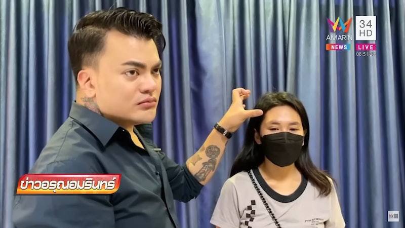 纹绣师Pattawee Phumkasem（左）得悉Nipapron Meeking（右）的遭遇后，主动联络并表示愿意免费帮助。（「AmarinTV」YouTube影片截图）(photo:UDN)