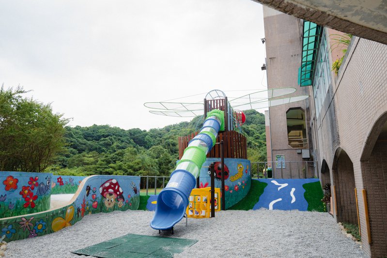 長樂國小「蜻春蜓園遊樂場」。圖／基隆市教育處提供