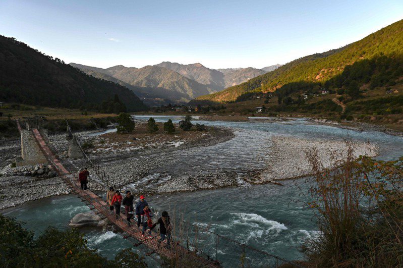 华尔街日报报导，不丹历经两年半因疫情关闭国门，23日起重新开放，但将向入境游客每人每晚收取200美元（约台币6320元）的「永续发展」费用。法新社(photo:UDN)