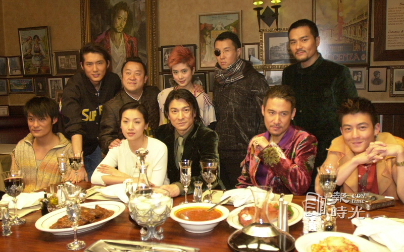 曾志偉（左起）、張學友、吳倩蓮、劉德華來台宣傳「江湖」。圖／聯合報系資料照(2004/02/23  葉蕙蘭攝影)
