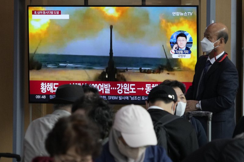 北韩今天发射一枚短程弹道飞弹和多枚砲弹，并且出动战斗机靠近南韩边境进行示威飞行。美联社(photo:UDN)