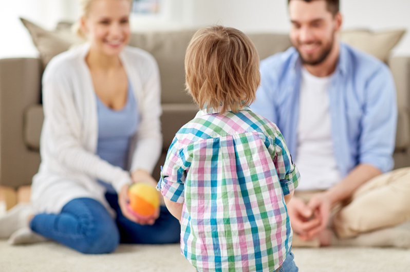 美国研究发现，养育儿子的父母认知能力退化得比养育女儿的父母要快。示意图／ingimage(photo:UDN)