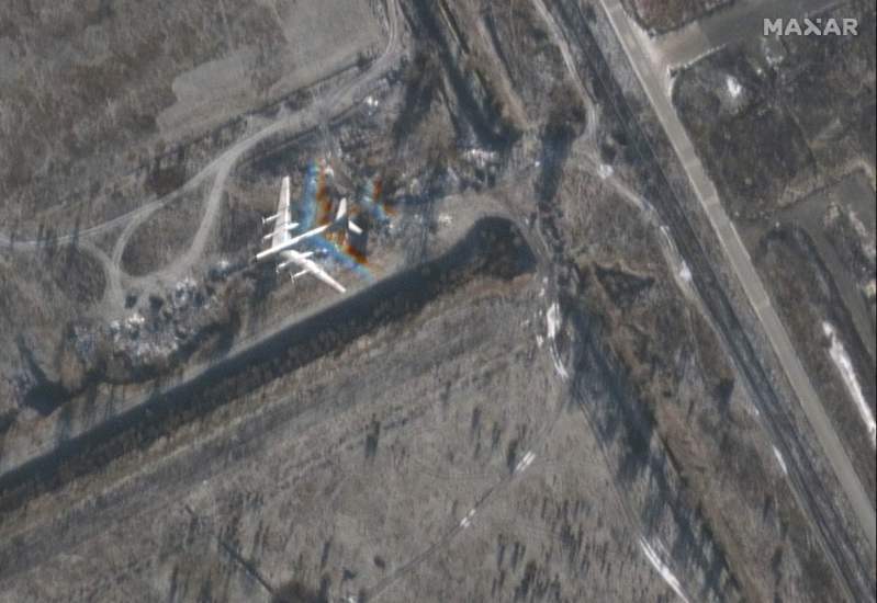 卫星图像显示俄军Tu-95轰炸机4日位在萨拉托夫恩格斯空军基地的飞行活动。法新社(photo:UDN)