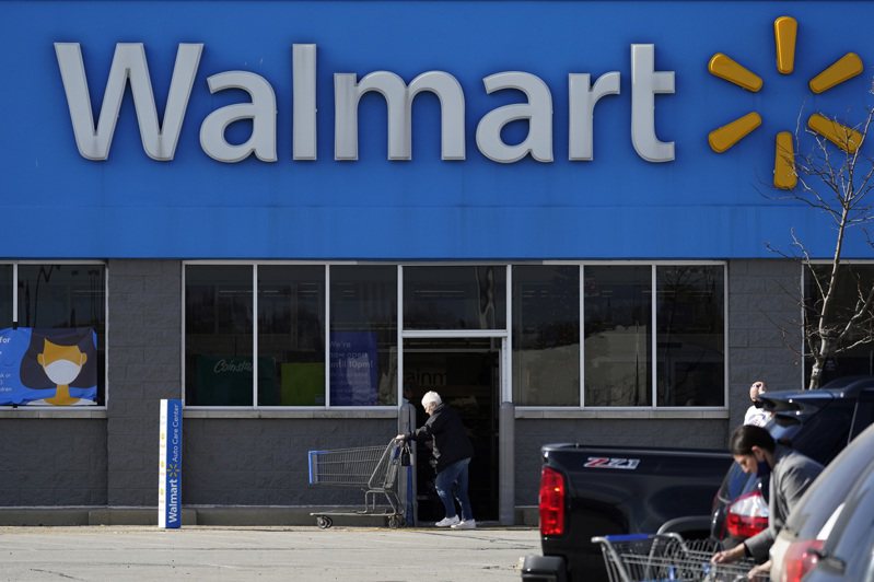 沃尔玛（Walmart）是美国最大的民营雇主，薪资水准有指标性作用。（美联社）(photo:UDN)