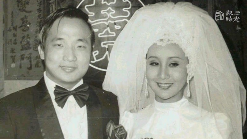 女星邵曉鈴和我駐美領事胡志強結婚。圖/聯合報系資料照（1973/09/01）