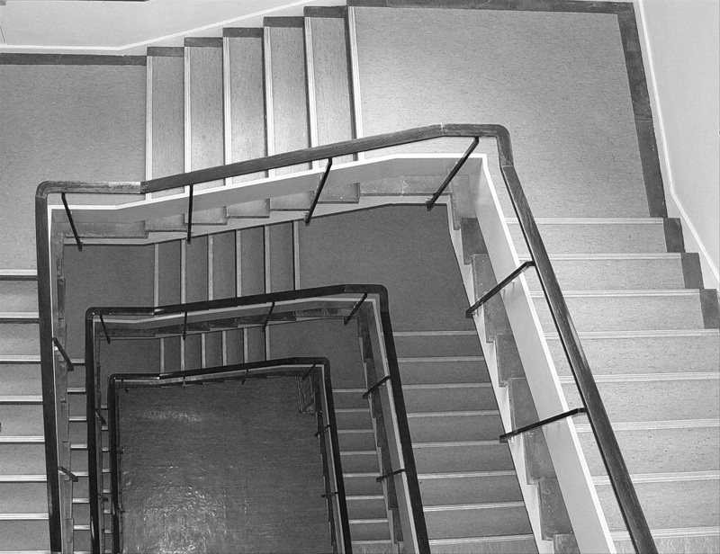 此為公寓樓梯示意圖。圖片來源：Ingimage