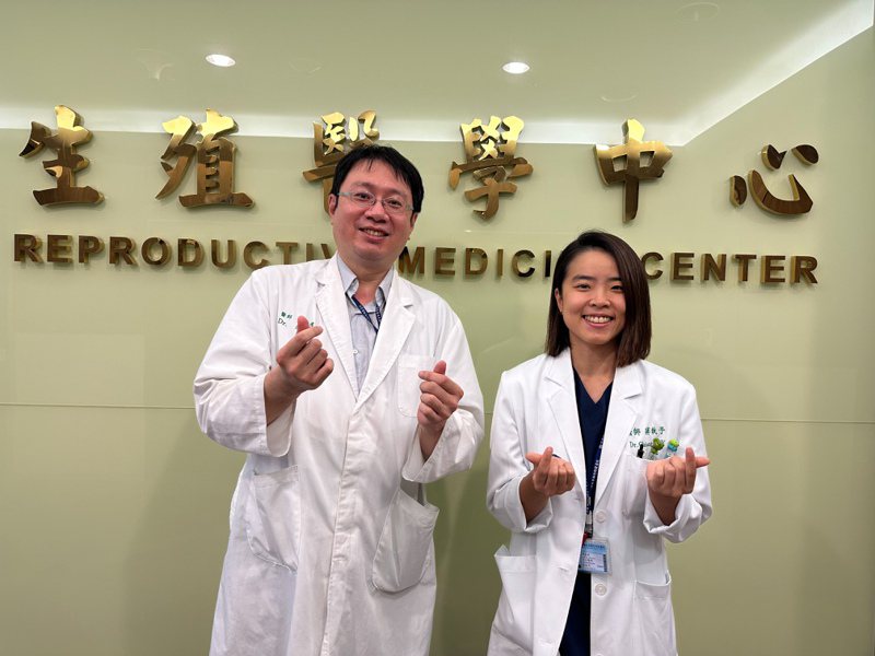 左為生殖醫學中心主任李孟儒，右為婦產科醫師蔣執予。記者郭政芬／攝影