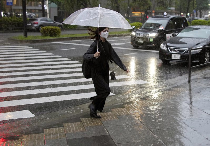日本部分地區6月8日到9日可能因鋒面影響帶來強降雨，日本氣象廳呼籲民眾嚴防可能出現災情。歐新社