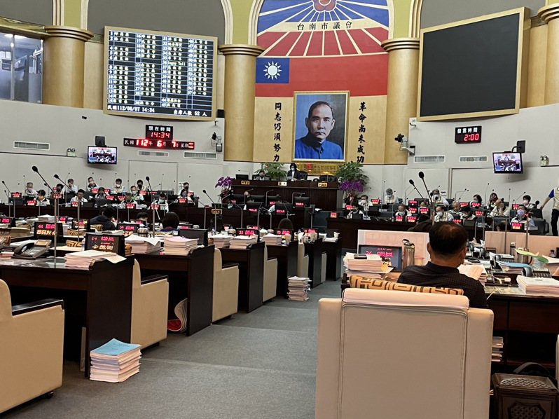 台南市議會下午審查提案。記者吳淑玲／攝影