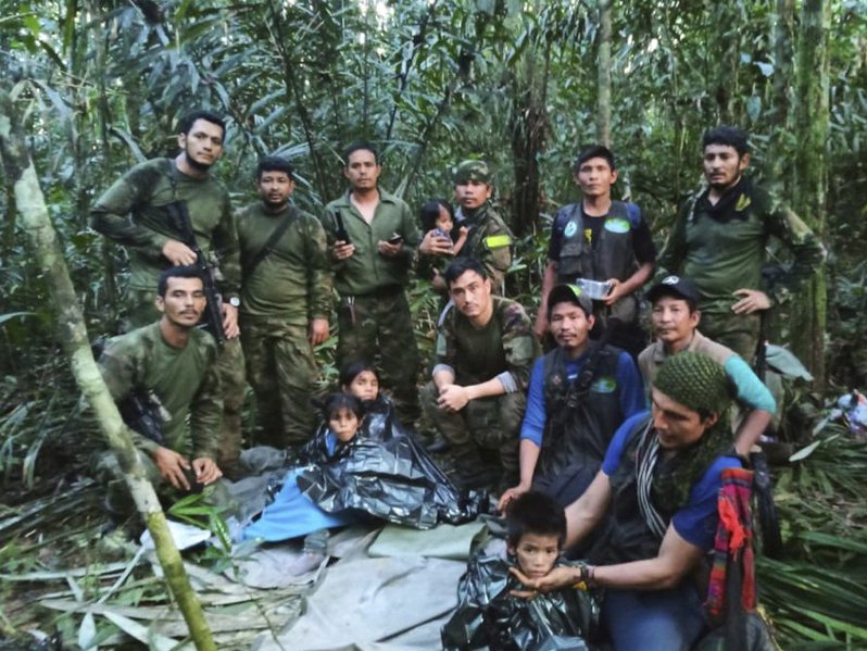哥倫比亞總統裴卓9日推文表示，40天前在哥倫比亞亞馬遜叢林墜機後失蹤的4名孩童「找到了」，他並分享搜救人員找到4名兒童的照片。美聯社