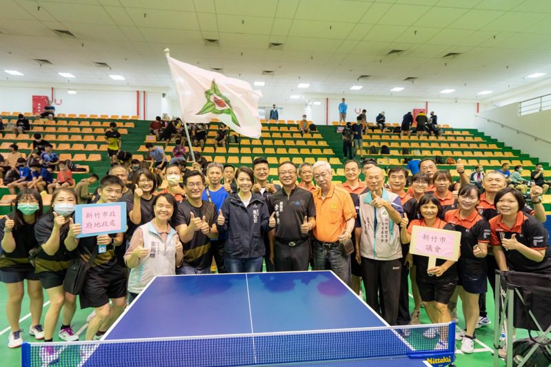 新竹市112年度市長盃桌球錦標賽今年首度新增了機關組，共有6隊組隊參賽。圖／竹市府提供