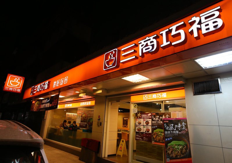 網友發現台灣牛肉麵連鎖店家「三商巧福」漲價，一碗原汁牛肉麵從145元變成155元，讓許多老饕直呼「已經貴到只敢點湯麵了」。記者王騰毅/攝影