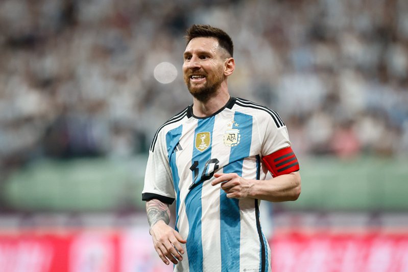 阿根廷足球明星梅西15日在中國大陸北京參加與澳洲的友誼賽。  歐新社