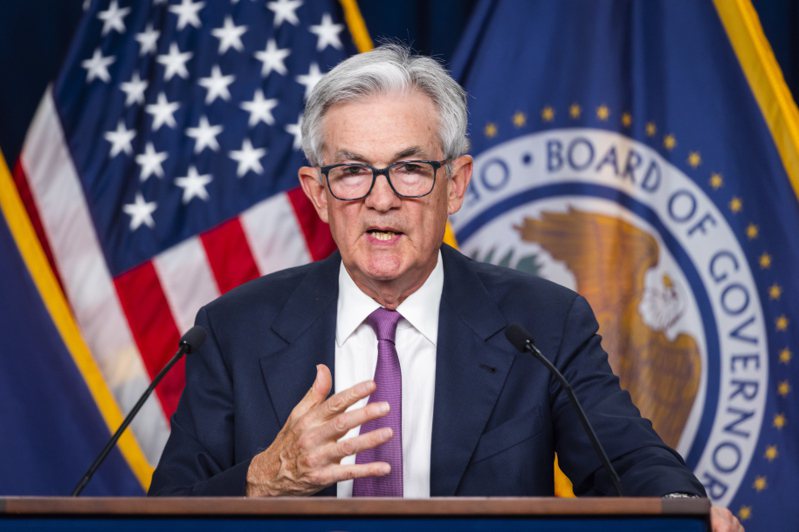 美國聯準會（Fed）主席鮑爾21日赴國會發表經濟證詞，重申抗通膨還有「漫長的路要走」。歐新社