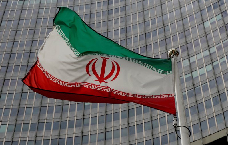 伊朗與美國談換囚協議，以伊朗被凍結在南韓的六十億至七十億美元石油收入資產，交換五名伊裔美國公民。  路透