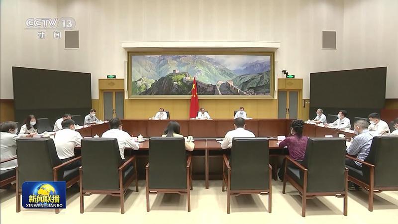 大陸國務院總理李強12日主持召開平台企業座談會。（取自央視截圖）