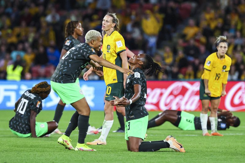 奈及利亞今天在女足世界盃以3比2爆冷踢倒地主澳洲。 美聯社
