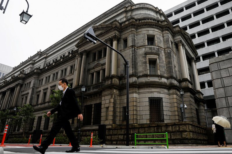 日銀調整殖利率曲線控制（YCC）政策，日本10年期公債聞訊登上2014年高，美國10年期公債殖利率也逼近8個月高點。圖為日銀。路透