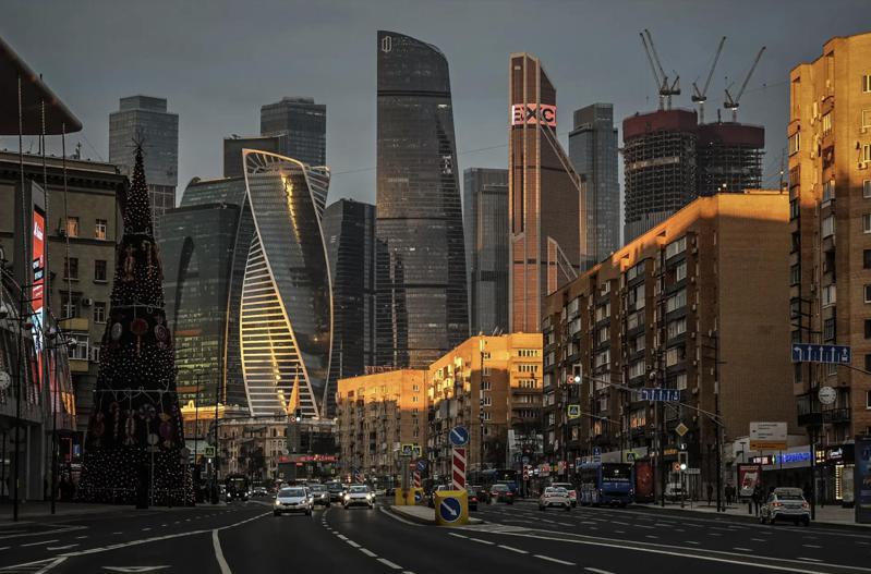 莫斯科市市长索比亚宁30日清晨表示，乌克兰无人机攻击莫斯科金融区高楼，有两栋高楼的正面受损。图为高楼大厦林立的莫斯科金融区。纽约时报(photo:UDN)