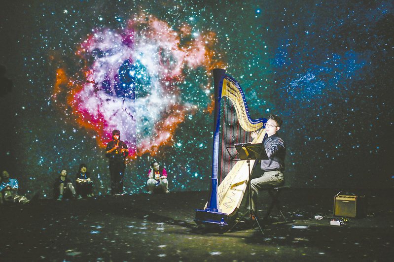 科學藝術展「星河角落：步天歌」，在北京時代美術館開幕。圖／本報北京傳真