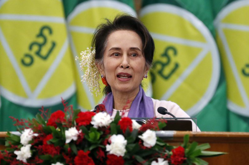 緬甸軍政府今天局部特赦前文人政府領袖翁山蘇姬，使其被判處的33年徒刑減少6年。 美聯社