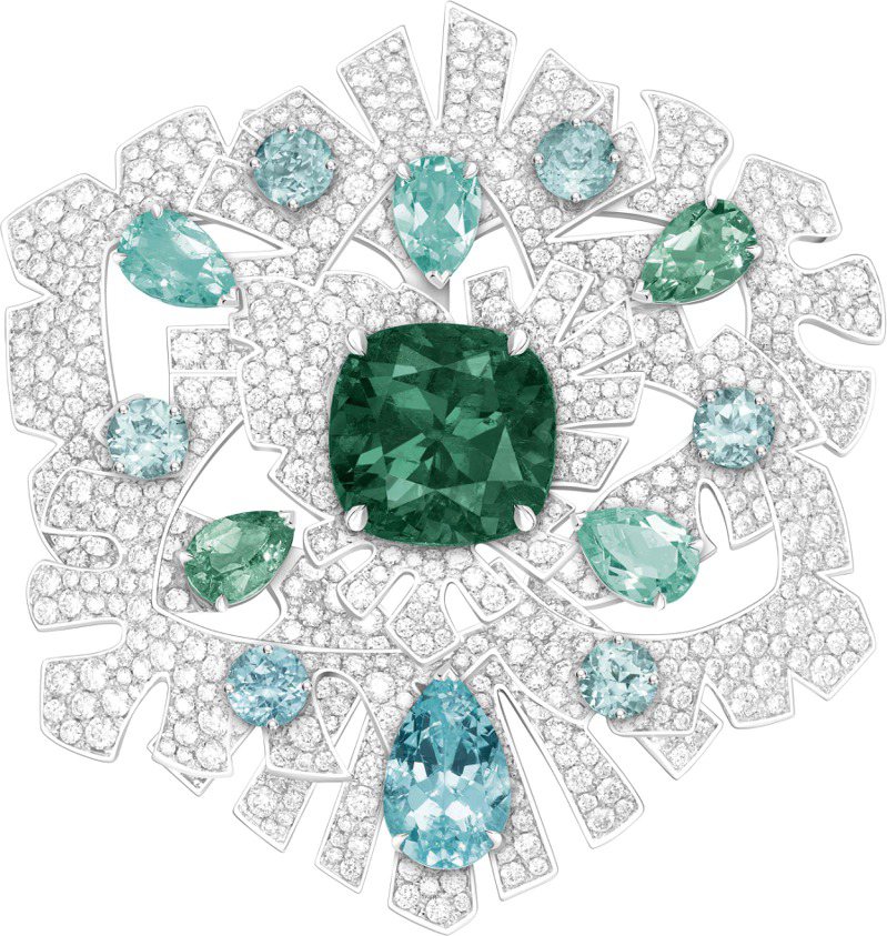 頂級珠寶系列18K白金祖母綠鑽石胸針，1,020萬元。圖／PIAGET提供