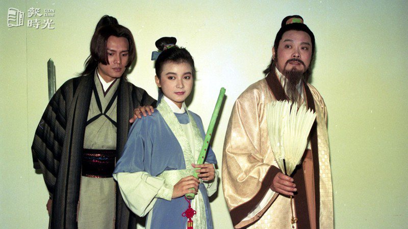 華視「劉伯溫傳奇」，劇中的「劉伯溫」是根據中國相傳多時民間故事改編。圖為演員楊仲恩（左起）、王美雪、張復建。圖／聯合報系資料照（1992/05/08　本報記者攝影）