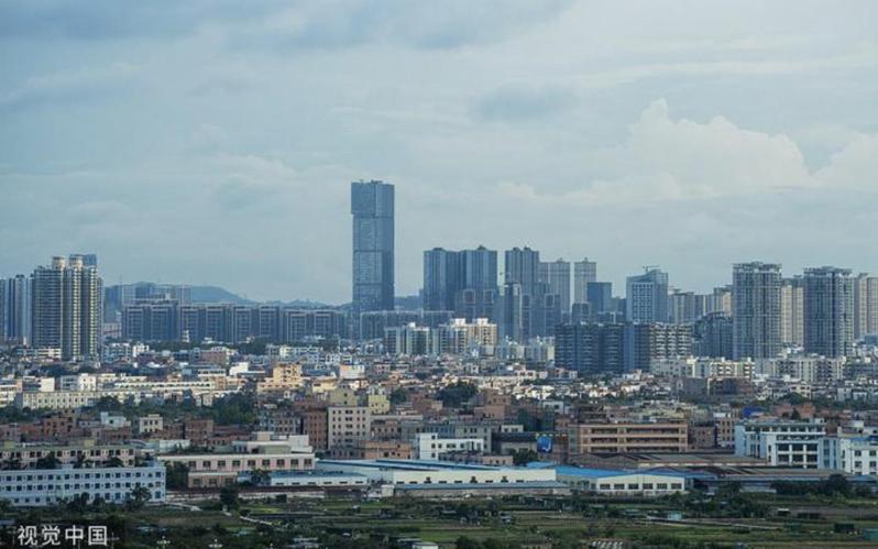 東莞曾是世界工廠，也是中國大陸GDP逾人民幣兆元的地級市之一，如今GDP增速卻在廣東全省墊底。（取自澎湃新聞）