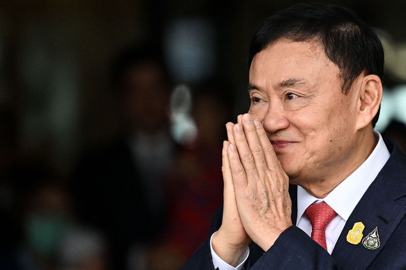泰國前總理塔信（Thaksin Shinawatra）22日返回曼谷後，隨即遭到最高法院裁定貪汙罪等三項罪名成立，判處8年有期徒刑。法新社